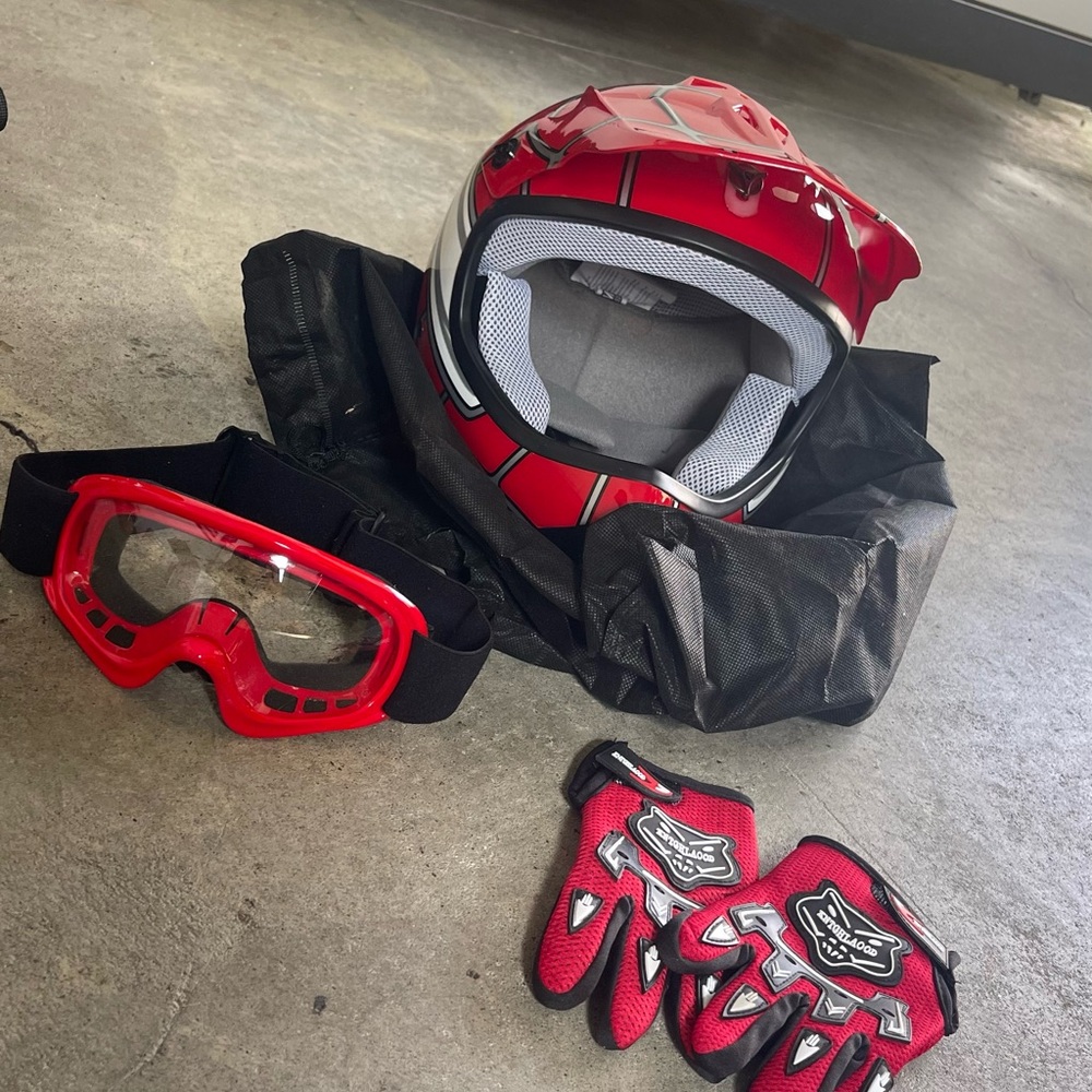 Kids Helmet and Gear Set